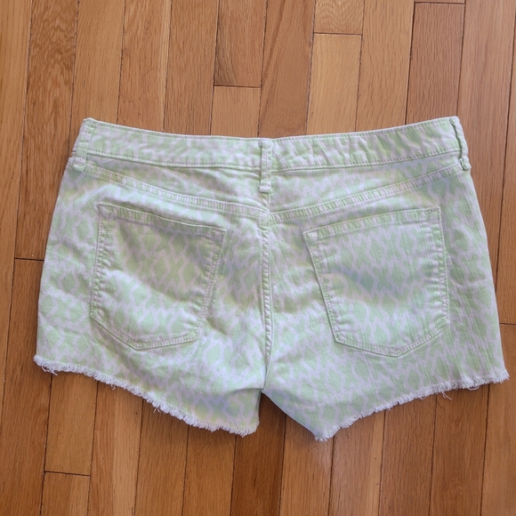 5/$20 GAP summer cut-off denim shorts frayed hem lime green white print 27 - Picture 3 of 5
